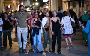 Sarajevo vrvi turistima i građanima: Kiša rashladila grad i stvorila savršen ambijent