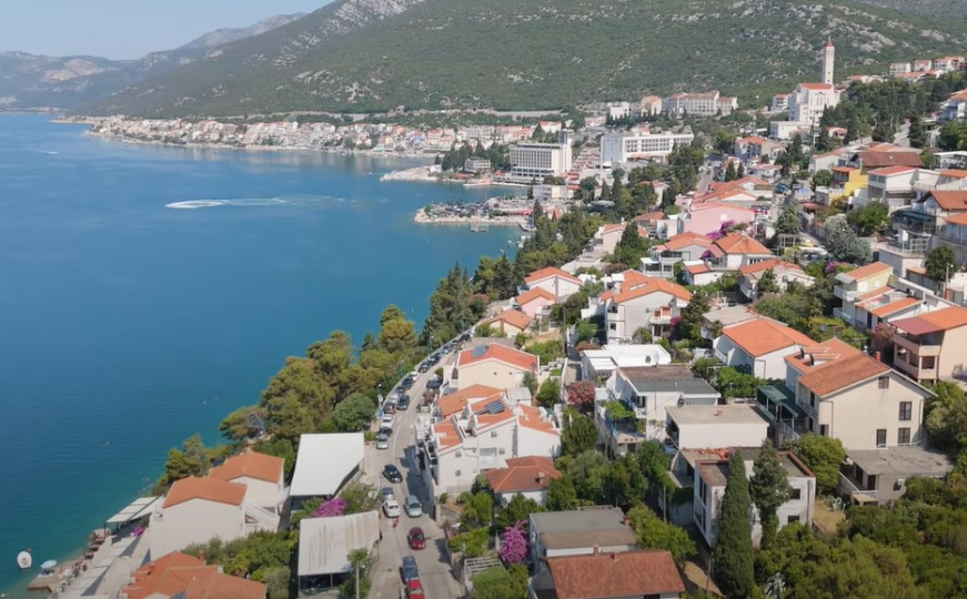 Početak jula u Neumu drugačiji nego ranijih godina: Pogledajte snimke iz zraka