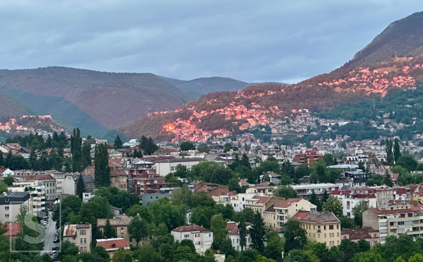 Čekam s nekom čežnjom na svjetla tvoja...: Uživajte u plesu i čaroliji neobičnih sarajevskih boja