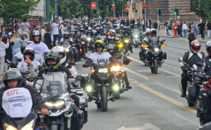 Put do Potočara nije samo vožnja: Pogledajte motomaratonce u centru Sarajeva