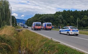Teška saobraćajna nesreća kod Kozarca, dvije osobe prevezene u bolnicu