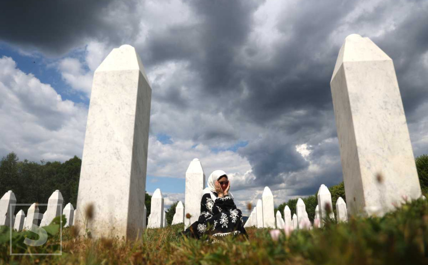 Dragan Bursać: 8372 je šifra za bol i ime i prezime genocida!