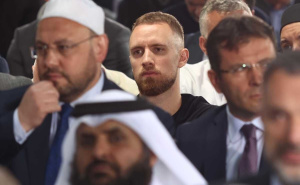 Džanan Musa u Potočarima: Došao odati počast ubijenim u genocidu