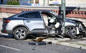 Teška nesreća u Sarajevu: Povrijeđene dvije osobe, obustavljen saobraćaj