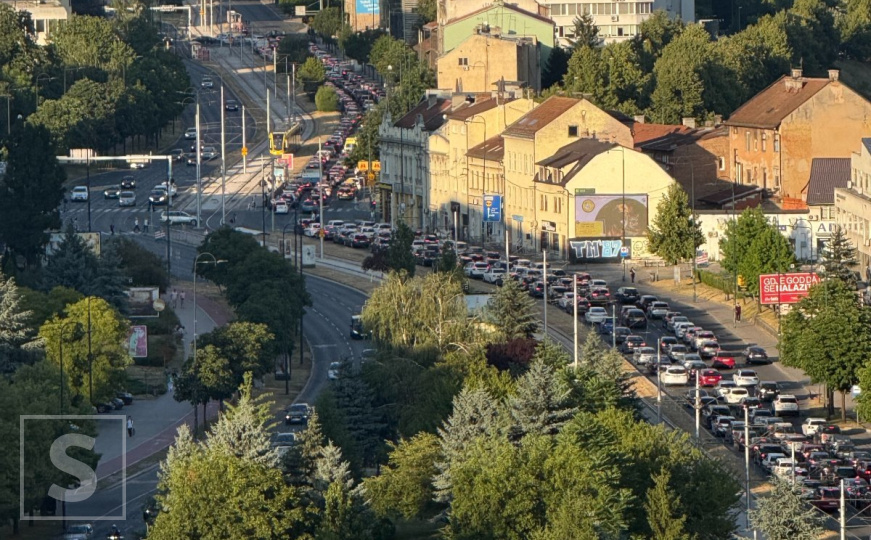 Kolaps u saobraćaju: Stvorile se velike gužve u Sarajevu nakon teške nesreće