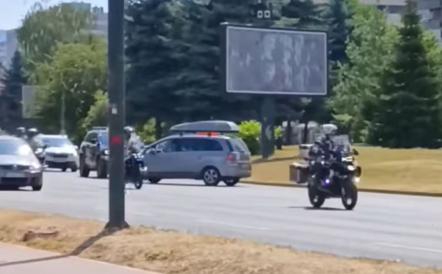 Kako je ovo uspio? Početnik vozi suprotnim smjerom na Čengić Vili