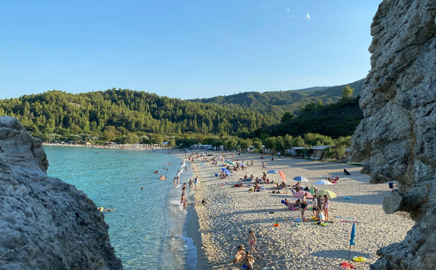 Turisti zaobilaze Jadran: U Crnoj Gori ležaljka 20-ak eura, u Grčkoj je dobijete uz piće