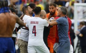 Skandal nakon finala klupskog SP-a: PSG-ov trener šakom u lice udario zvijezdu Chelseaja