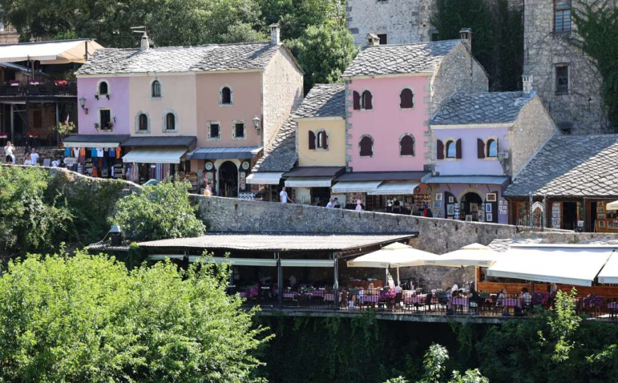 U Mostaru jutros u 8 sati već 29 stepeni, za dijelove BiH upaljen meteoalarm: 'Budite svjesni'