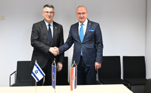 Dragan Bursać | Grlić Radman i Izraelska Herceg-Bosna: Ljubav na prvi apartheid!