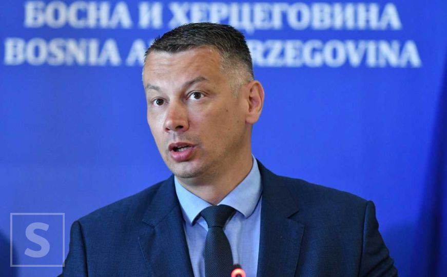 Dragan Bursać: Da li vi nas u zdrav mozak - Nešić će opet biti ministar?!