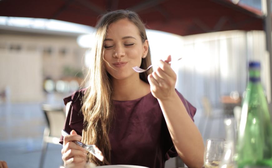 Muči vas žgaravica? Ove namirnice možete jesti bez straha, dobre su za želudac