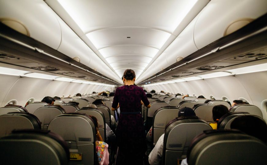 Higijena i udobnost na prvom mjestu: Stjuardesa preporučuje najbolju odjeću za putovanje avionom