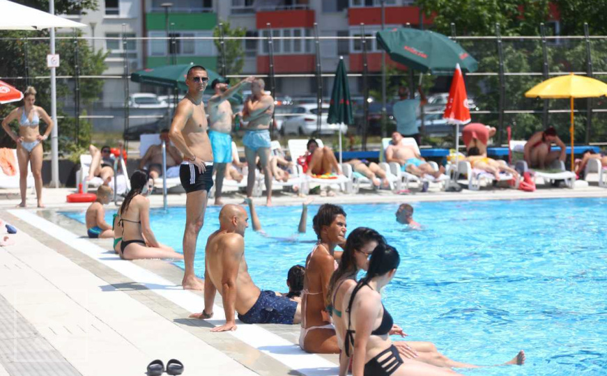 Toplotni val stiže, ne znate kako se rashladiti ovog vikenda? Evo koliko koštaju ulaznice na bazene