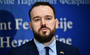 Čavalić objavio "hodogram duga:" Tvrdi da je projekat zaduživanja planiran već dvije godine