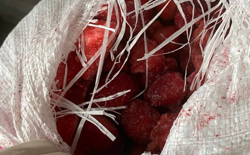 Zabranjen uvoz 22 tone zamrznutih jagoda i 96 kg sladoleda od pistacija