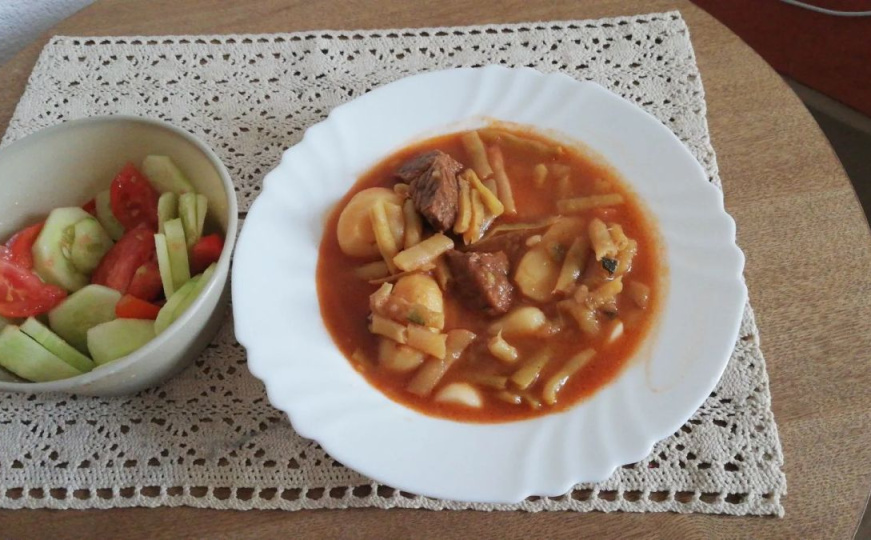 Tradicionalni ljetni recept koji će vas oduševiti: Evo kako da napravite najbolji bosanski lonac