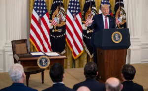 Važna prekretnica za industriju: Trump potpisao nove propise za kriptovalute, evo šta donose