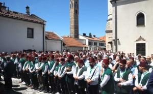 U haremu Gazi Husrev-begove džamije: Klanjana dženaza šejhu Halilu Brzini u Sarajevu