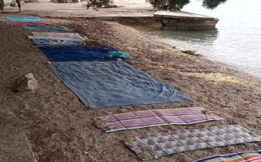Žena objavila fotografiju s plaže u Hrvatskoj i izazvala brojne reakcije: 'Je li i vama ovo jadno?
