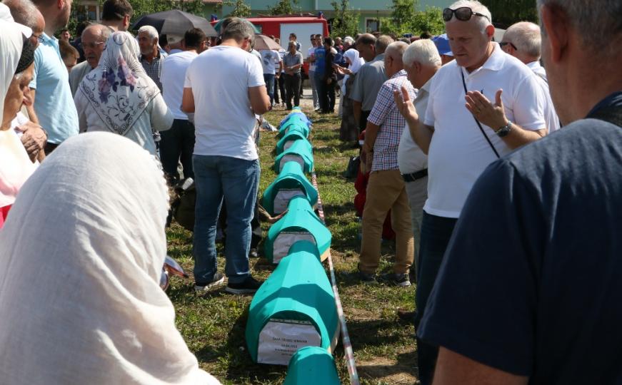 Prijedor pamti: Danas kolektivna dženaza za 7 žrtava, najmlađi imao samo 24 godine
