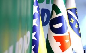 SDA Centar: Trojka urušava multietnički duh Sarajeva i vodi uhljebljivanju na štetu građana