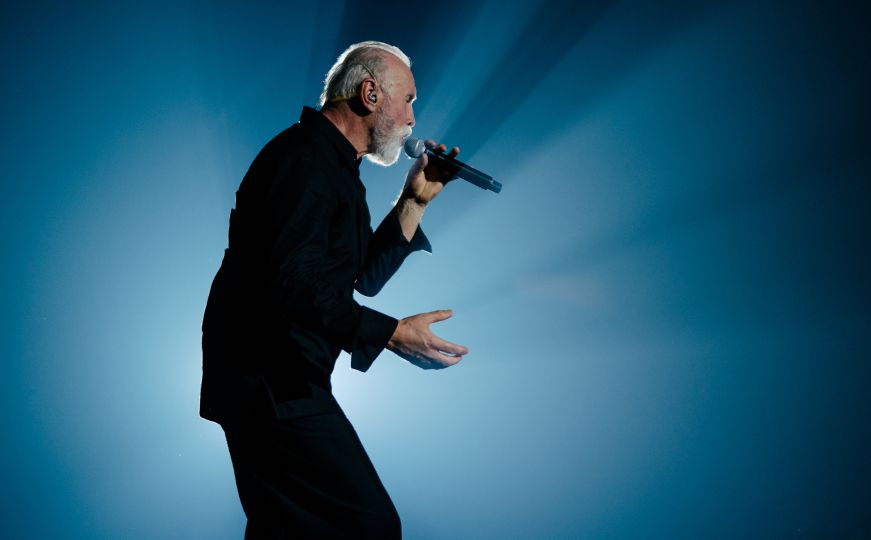 Dino Merlin započeo koncert u Splitu: Ova pjesma je otvorila noć koja će se dugo pamtiti