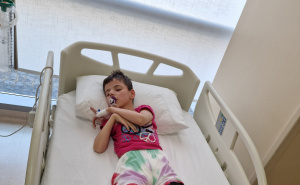 Pomozi.ba pokrenuo apel: Medina (8) treba na operaciju koja košta 25.000 eura