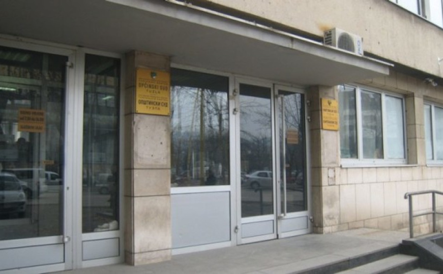 Određen pritvor za dva osumnjičena zbog krađe u Sabornom hramu u Tuzli