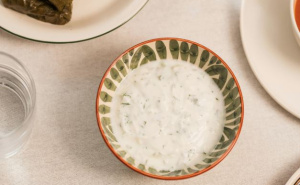 Osvježavajući ljetni umak od grčkog jogurta: Zdrav i ukusan dodatak svakom obroku