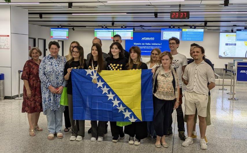 Sjajan uspjeh učenica iz BiH: Zlatna medalja na Evropskoj ženskoj olimpijadi iz informatike