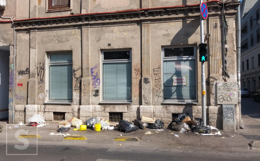 Sarajevo u ozbiljnom problemu sa smećem i otpadom: Pogledajte kako izgleda ulica u centru grada