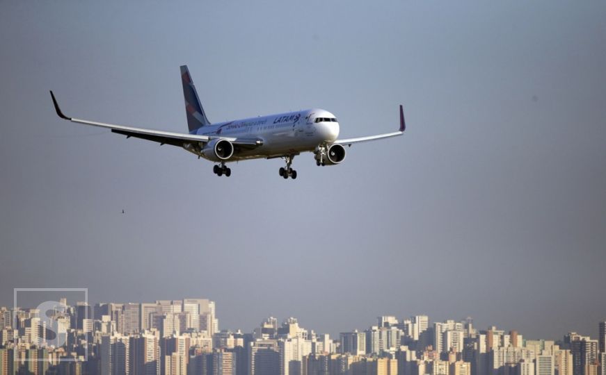 Nestao avion s oko 50 putnika iznad Rusije