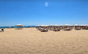 Europsko hit ljetovalište: Smještaj od 60 KM i nevjerovatne cijene u restoranima na 'jeftinoj Ibizi'