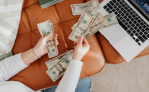 Finansijski horoskop za august 2025.: Šta očekuje svaki znak kada su novac i uspjeh u pitanju