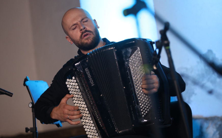 U Velikoj avliji Laure Papo Bohorete izveden koncert na harmonici Azmira Halilovića