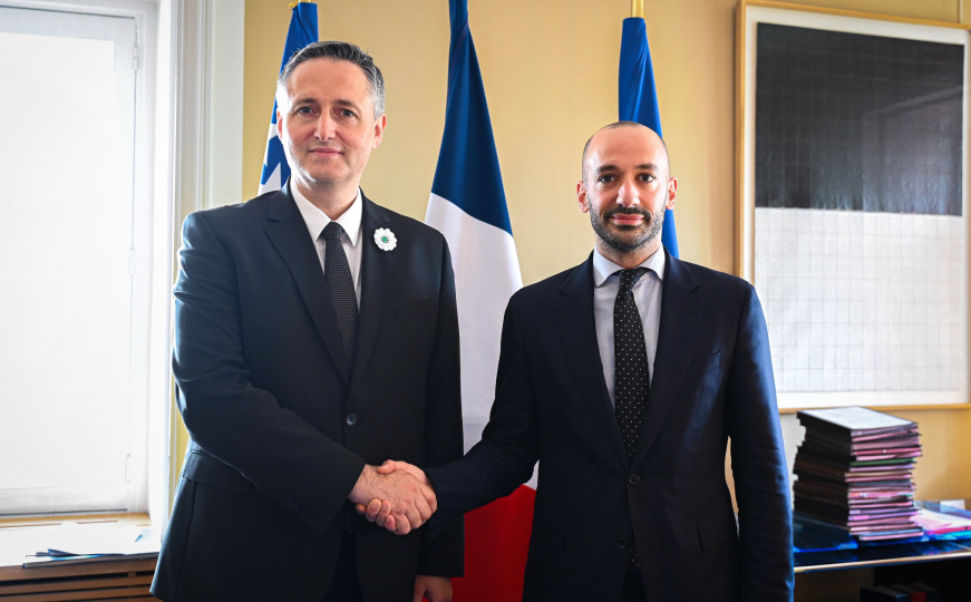 Bećirović u Parizu: Očuvanje Ustavnog suda i Ureda visokog predstavnika ključno za mir u BiH