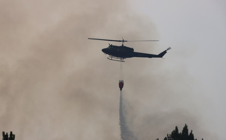 Stigla dva kanadera iz Hrvatske u Prozor-Ramu: Sa helikopterom Oružanih snaga BiH gase veliki požar