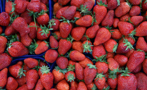 Želite pravu eksploziju ukusa za ljeto? Dodajte ovaj sastojak na voće i uživajte