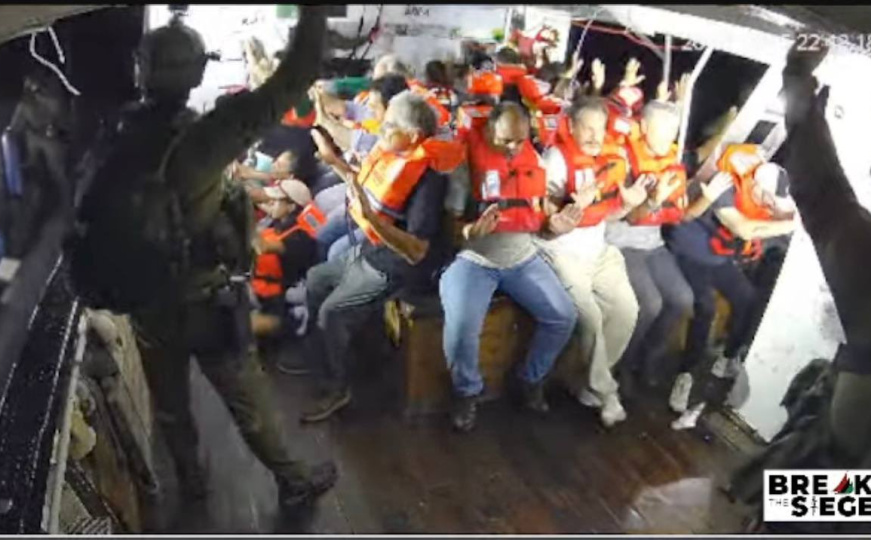 Izraelska vojska napala humanitarni brod "Handala" na putu za Gazu: Prijenos naglo prekinut