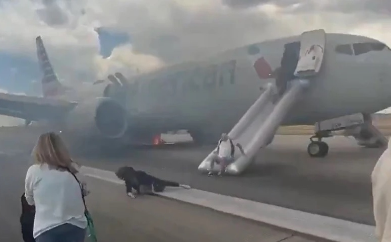 Panika na letu American Airlinesa: Vatra zahvatila avion, putnici bježali po pisti