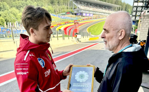 Erol Avdović se u Belgiji sreo s Dinom Beganovićem: Uručio mu Cvijet Srebrenice