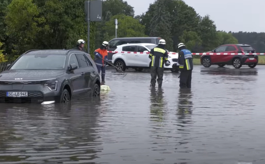 Žestoko nevrijeme u Njemačkoj: Dijete poginulo (11), podrumi pod vodom, ceste zatvorene
