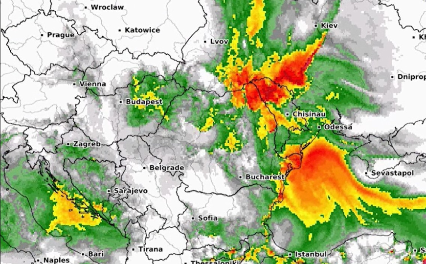 Izdato upozorenje na nevrijeme: Balkanu prijete ekstremne oluje, moguća i tornada