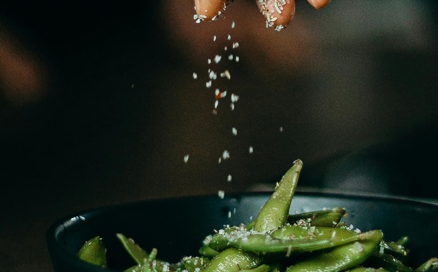 Kada je pravo vrijeme za soljenje hrane tokom kuhanja? Evo šta kažu stručnjaci