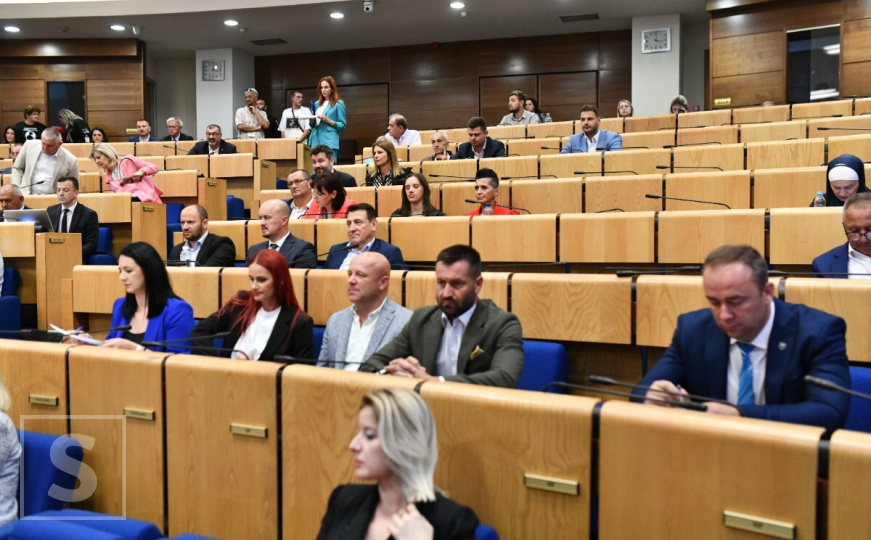 Bez podrške zakonu o građanskim inicijativama: Odbijen prijedlog Klarić i Nikšića