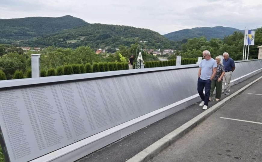 Fočaci dobili zid sjećanja: 2.360 imena žrtava kao vječni podsjetnik na zločine i patnju