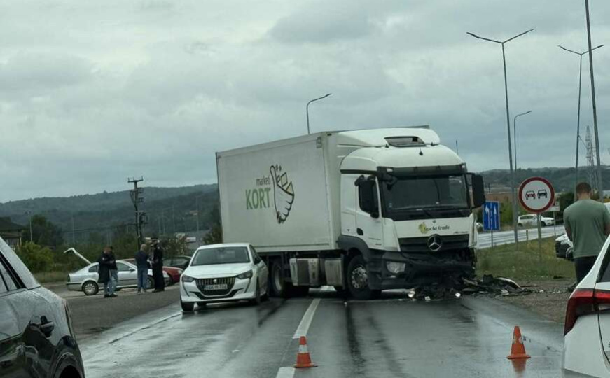 Detalji teške nesreće kod Modriče: Poginuo policajac, drugi prevezen u bolnicu