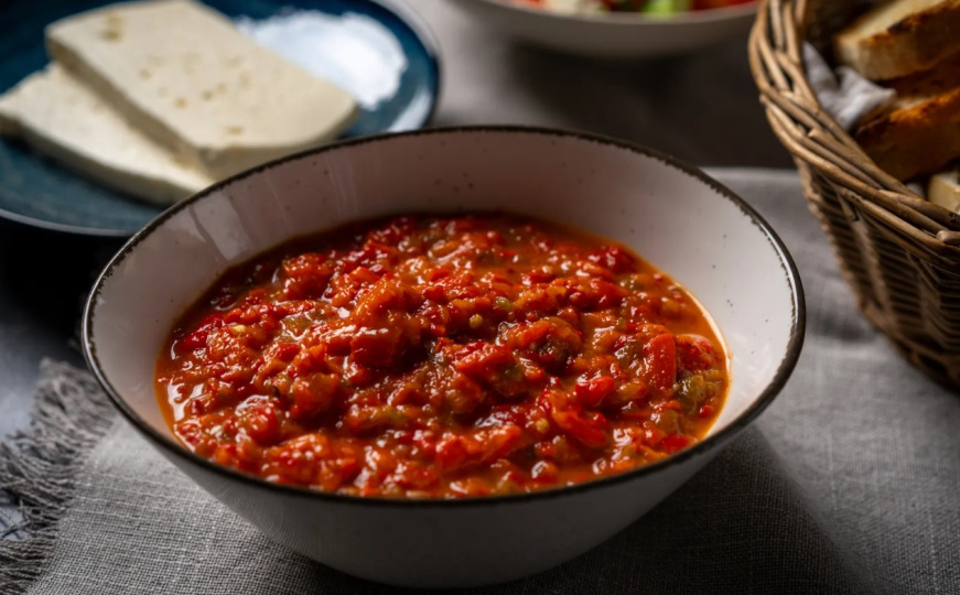 Neodoljivi makedonski klasik: Napravite domaće makalo od pečenih paprika