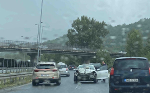 Nesreća na autoputu kod Sarajeva: Učestvovao jedan automobil, policija na terenu